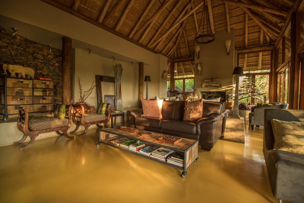 Etali Safari Lodge Заповедник Мадикве Экстерьер фото